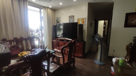 Vợ chồng tôi ở xa. Cần bán gấp căn 2N, 83m2 giá tốt nhất tại Vinhomes Gardenia.