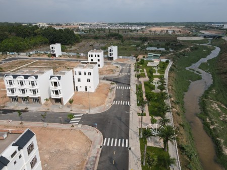 Cần bán đất nền kinh doanh khu nhà ở vietsing phú chánh