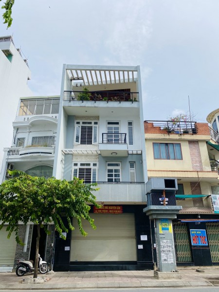 Nhà 1 trệt 2 lầu 160m2 Bạch Đằng Tân Bình, giá cho thuê 28 triệu/tháng