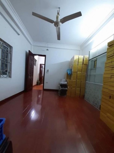 Bán Nhà phố Kim Ngưu-Hai Bà Trưng, 40M2, 5 Tầng, MT 3.5m, 3.3 Tỷ. LH 0965950869