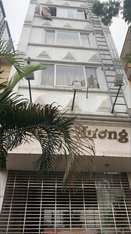 Mặt bằng phố Vũ Tông Phan diện tích 120m2 tầng 1, giá 13 triệu/tháng, lhcc