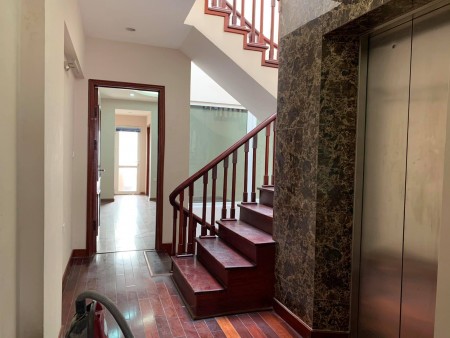 Nguyễn Ngọc Nại 67m2, 6 tầng Ô TÔ Tránh, thang máy giá bán chỉ 12,5 tỷ.