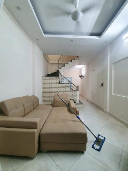 Bán gấp nhà Định Công Thượng 32m2x 5 tầng giá 2.78 tỷ. Bấm gọi 0912.010.861.