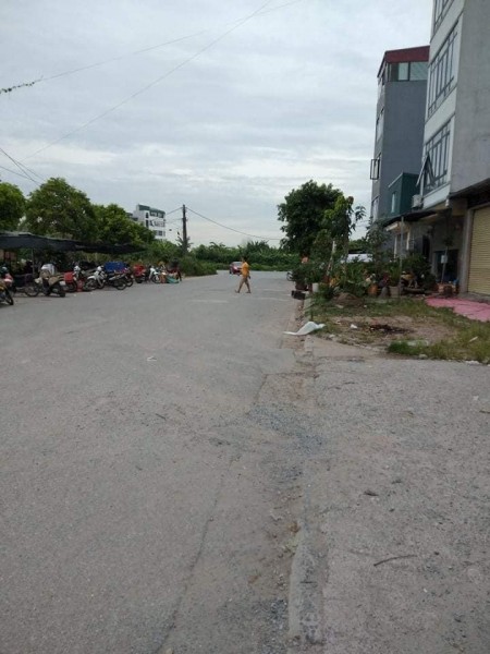 Khu đô thị Tây Linh Đàm Ô tô 7 chỗ vào nhà DT 42m 5 tầng mt 4.4m, lhcc