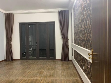 Nhà Nguyễn Lương Bằng diện tích 58m2 giá 4.5 tỷ, gần mặt phố, khu dân trí cao