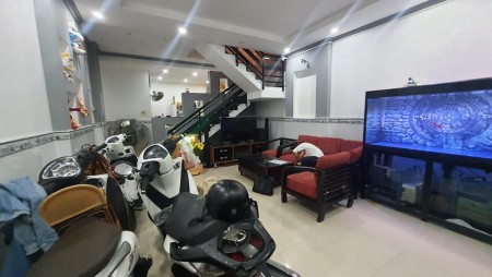 (Gò Vấp)Nhà đẹp xuất sắc, Nguyễn văn Công, phường 3, dt 53m2, 3 tầng, giá 4.68 tỷ