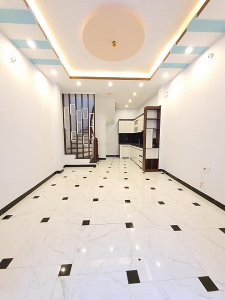 Bán nhà Phan Đình Giót 30m2 nguyên căn đúc 5 tầng giá bán 2,55 tỷ