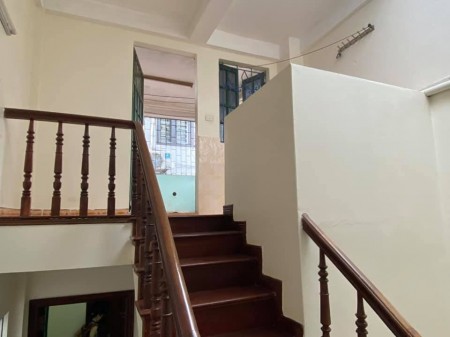 Bán nhà Bùi Xương Trạch 4 tầng 35m2 giá 3 tỷ 4, lô góc, ngõ thông