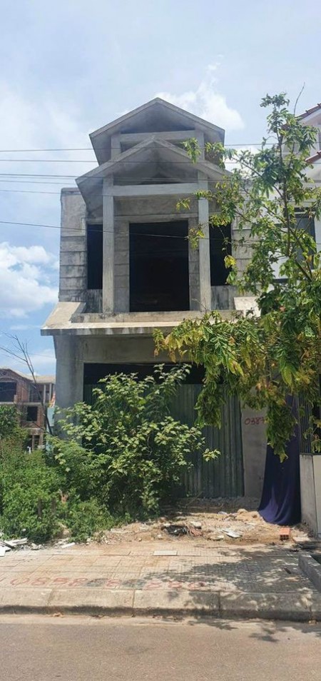 Cần thanh lý nhà thô mái thái khu C Phú Mỹ Thượng Huế, đường lớn 12m