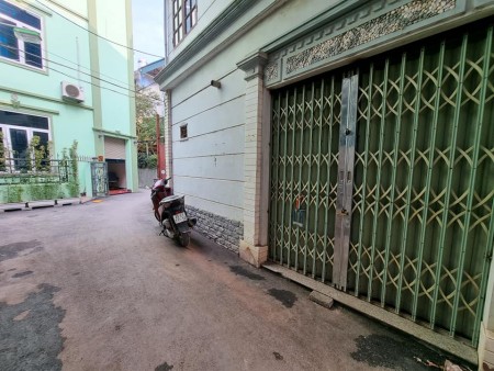 Chỉ 2,05 tỷ có ngay nhà 3 tầng 36m ngõ o tô Hữu Hưng Tây Mỗ cách đường lớn chỉ 100m rẻ nhất khu vực