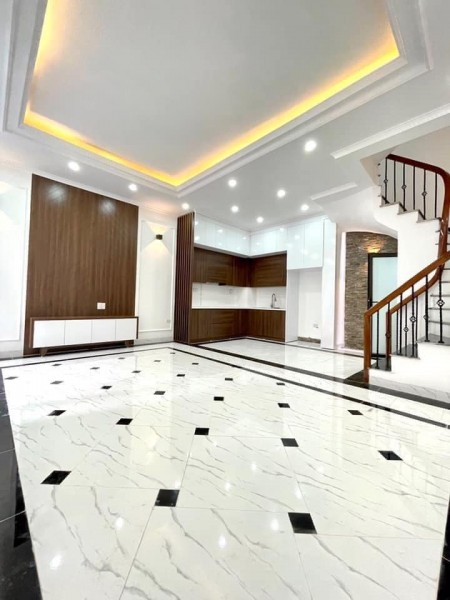 Hiếm nhà Hồng Mai, Hai Bà Trưng, dt 57m2, 5 tầng, mt 6m, xây mới, về ở ngay, giá 4.9 tỷ