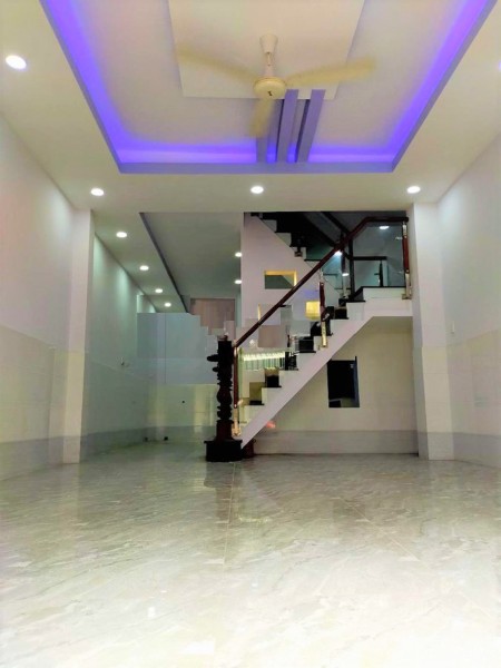 Nhà đẹp 2 tầng, 4.3x10.8 Lý Chiêu Hoàng hẻm 3m Quận 6, giá 3ti9