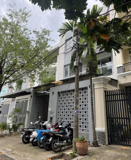 Biệt Thự 2 lầu sân thượng, dt 7x 17m, KDC Phú Mỹ, phường Phú Mỹ, Quận 7