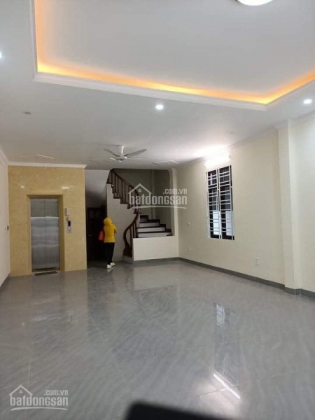 Bán đất phố Trạm - Long Biên tin được không an sinh đỉnh, diện tích 62m2, nhỉnh 3 tỷ