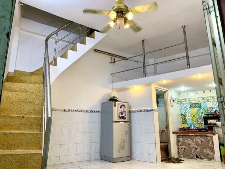 Bán nhà nguyên căn Sư Vạn Hạnh, diện tích 20m2, giá bán 2.75 tỷ, hẻm thông, lh 0886880910