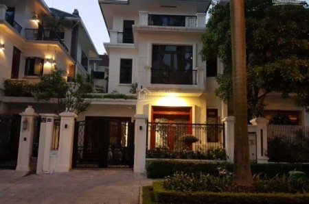 Bán biệt thự Tô Ngọc Vân, Tây Hồ 300m, MT 13m! Lô góc, View hồ, GARA, nhỉnh 40 tỷ. LH: 0969586810.