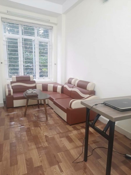 Bán nhà Định Công Hạ, nhà đẹp, giá rẻ, chủ tự xây dt 34m, ô tô cạnh nhà, giá 3,2 tỷ