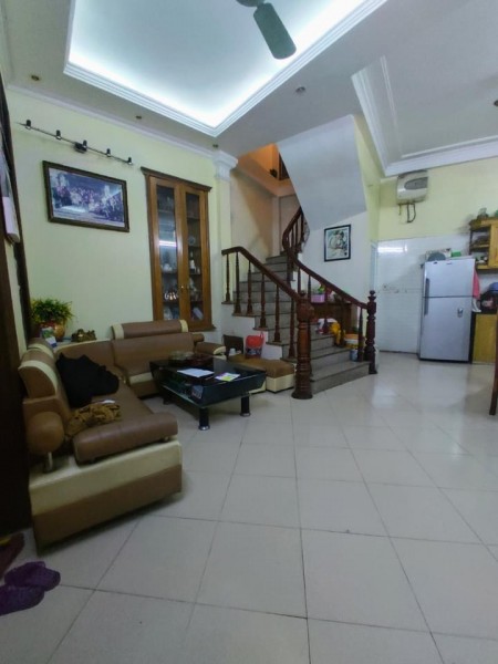Bán nhà Nguyễn Chính khu dân cư cao dân sinh tốt, dtsd 60m2, giá 3.1 tỷ