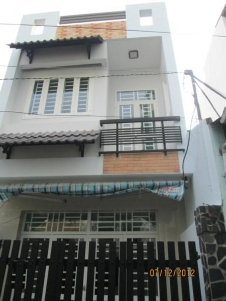 Nhà đẹp 2 lầu dt 3,5x20m đường 21 phường Tân Quy Quận 7 giá 8,5 tỷ