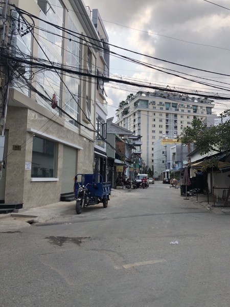 Chính chủ cần bán nhà mặt phố Phường Bình Trưng Tây, Quận 2