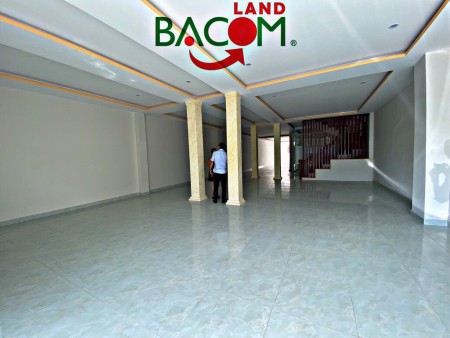 Bán nhà 1T3L mt Hà Huy Giáp mặt tiền đường chính của trung tâm Biên Hòa, dt đất 390m2