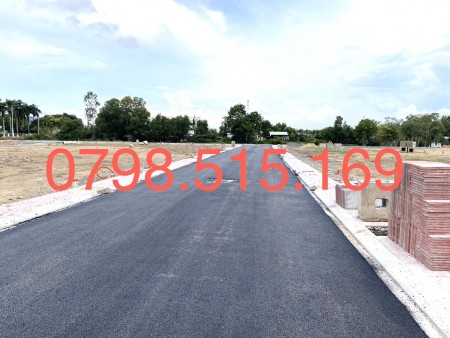 Thích hợp đầu tư an cư thửa đẹp vuông vức ngay chợ Bình Chánh, lhcc 0815771781