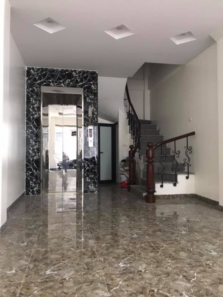 Siêu phẩm Dịch Vọng Hậu Cầu Giấy 39m2*6T thang máy, giá 7.5 tỷ.