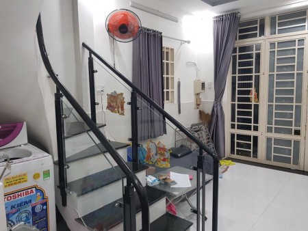 Nguyễn Thị Tần Quận 8 một căn duy nhất chủ cần bán gấp, lh 0362592754