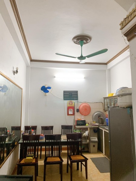 Siêu hiếm, phố VIP Ngọc Khánh Quận Ba Đình, 4 tầng, 4 ngủ mà chỉ 2.88 tỷ