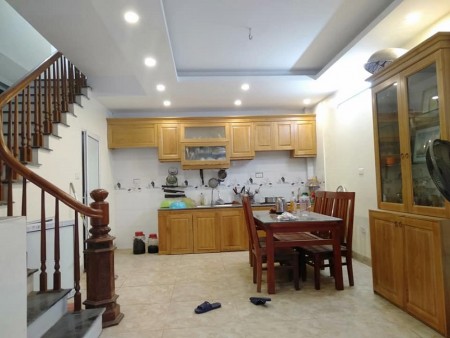 Bán nhà Hà Đông, ô tô. 7 chỗ đỗ cửa, tiện ích ngập tràn, dt 43m2, 5 tầng, giá 2 tỷ