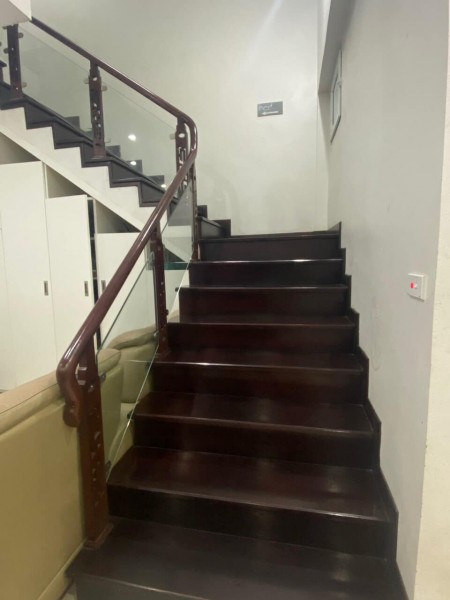 Bán Gấp Nhà Bồ Đề 96M2, 4 Tầng, ô tô vào nhà, Giá Sốc.
