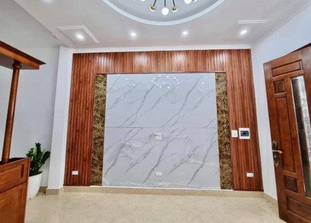 Bán gấp nhà Ngô Gia Tự, Thang Máy, Ô Tô vào nhà, 78M2 X 5 T, MT 4,8M, giá chỉ nhỉnh 6 tỷ.