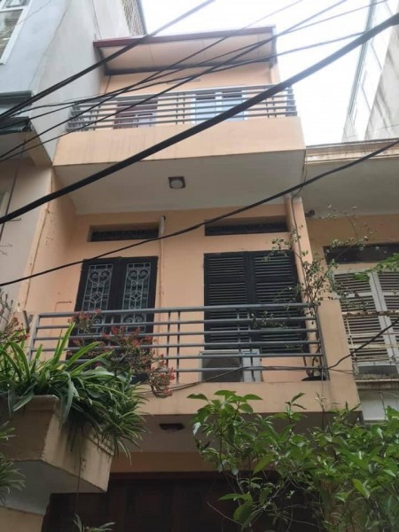 Phân lô liền kề cho cấp tướng Bộ Công an, 1 nhà ra ngõ ô tô tránh, sát Quận Ủy Đống Đa, hồ Hoàng Cầu