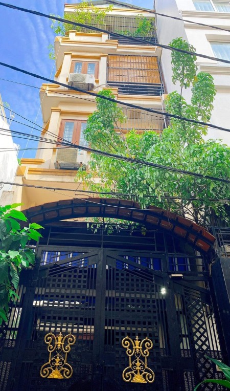 300m2 4tầng 7pn Cung Đường Hưng Đạo Vương Vip Nhất Quận Nhất Chỉ 17 Tỉ 890tr 0908330490