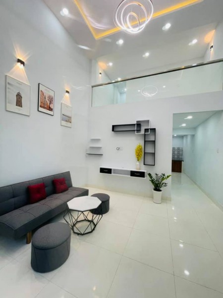 Nhà 4 tầng, có chỗ đậu ô tô, Gần ĐH Văn Hiến, Âu Cơn giá bá 4,6 tỷ