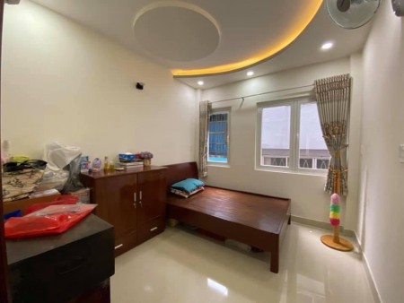 Bán nhà Phố Đức Chính giá 8.5 tỷ, phường Nguyễn Thái Bình, dt 39m2, 4 tầng, nội thất cao cấp
