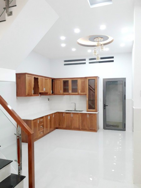 Nhà mới, đẹp 45.9m2, 2 lầu, ST, 4PN hẻm 378 Dương Bá Trạc P1 Q8
