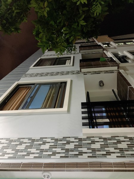 Phan Đăng Lưu, Phú Nhuận dt 40m2, 5 tầng lô góc 2 mặt HXH giá 7 tỷ 9