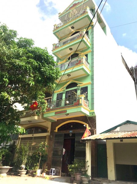 Nhà 5 tầng Trung tâm thành phố Móng Cái, giá bán 4.7 tỷ, lhcc