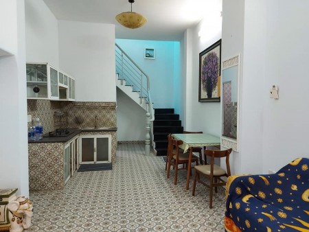 Bán nhà Nguyễn Trọng Tuyển, Nhà Mới Đẹp, Tặng Nội Thất, 34m2, giá bán 4.3 tỷ
