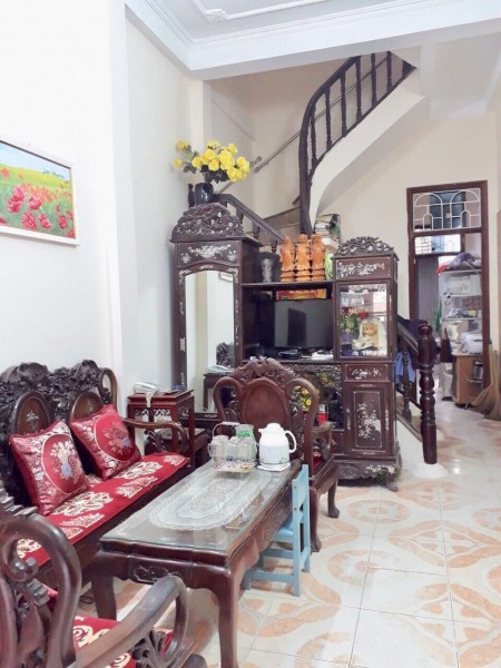 Nhà đẹp, gần phố, ở luôn trung tâm Đống Đa, DT 55m, MT 3.7m, giá 5.95 tỷ