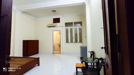 Cho Thuê Phòng Trọ rộng 30m2 có máy lạnh Q.Tân Bình gần Vincom