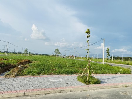 Cần bán gấp cặp nền uyên ương vị trí đắc địa ngay trung tâm dự án