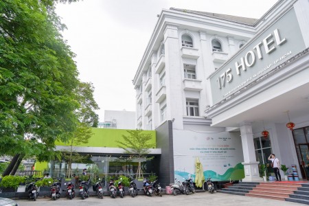 Cho thuê Mặt tiền khách sạn 175 đường lớn Nguyễn Kiệm,P3,GV. 350m2, ngang 20m, dài: 18m