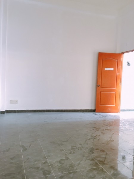 Cho thuê nhà góc 2 mặt tiền Thành Mỹ, Phường 8, Quận Tân Bình. trệt 2 lầu, cầu thang 2/3 nhà, 4 PN, 4wc