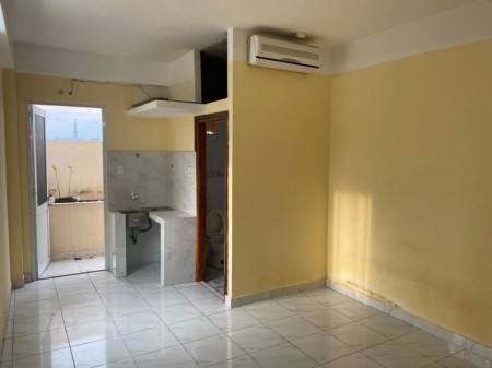 Cho thuê phòng 2,8tr có máy lạnh, kệ bếp Gần Khu Chế Xuất. Quận 7