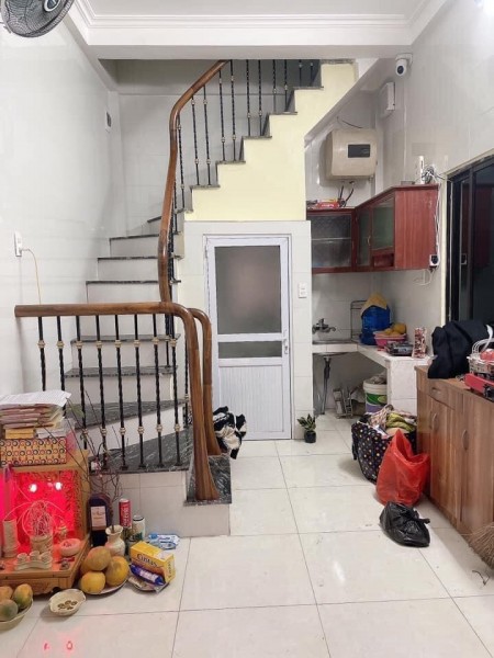 Bán gấp nhà Trần Khát Chân, 5 tầng, 2 mặt thoáng tặng nội thất, giá 1.85 tỷ