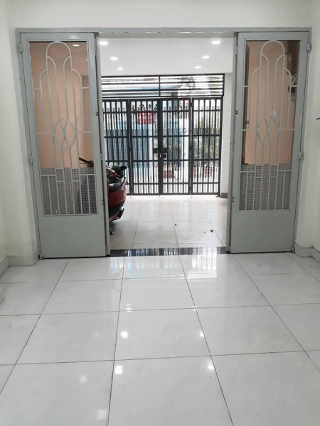 Bán nhà nguyên căn cạnh chợ Bà chiểu xe hơi đỗ cửa, giá giảm mạnh