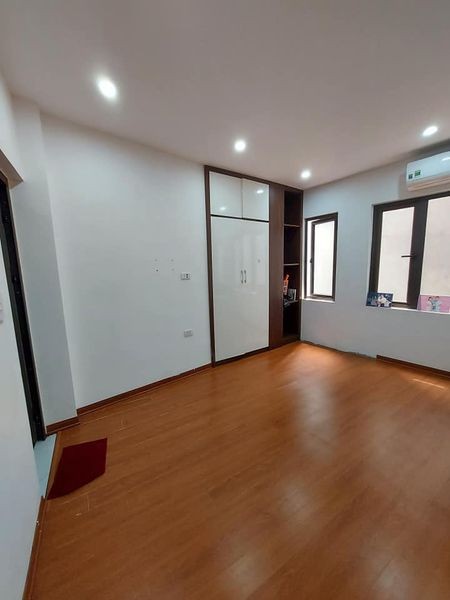 Bán gấp nhà Mễ Trì siêu đẹp, hiện đại tiện ích ngập tràn, mt 5.3m, chỉ có 3.2 tỷ