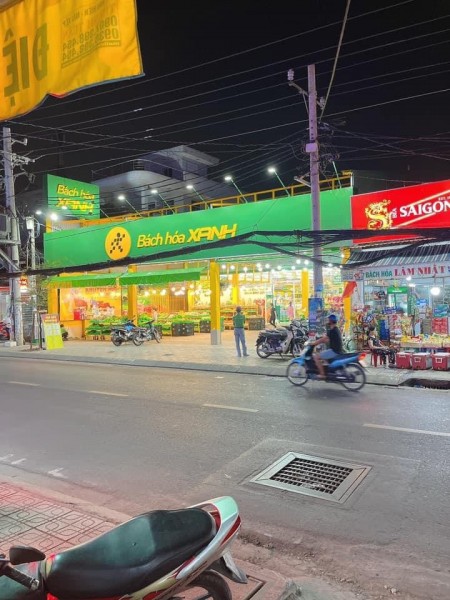 Bán nhà mặt tiền ngang 6.2m, thích hợp kinh doanh đường Phạm Văn Xảo, Tân Phú giá rẻ